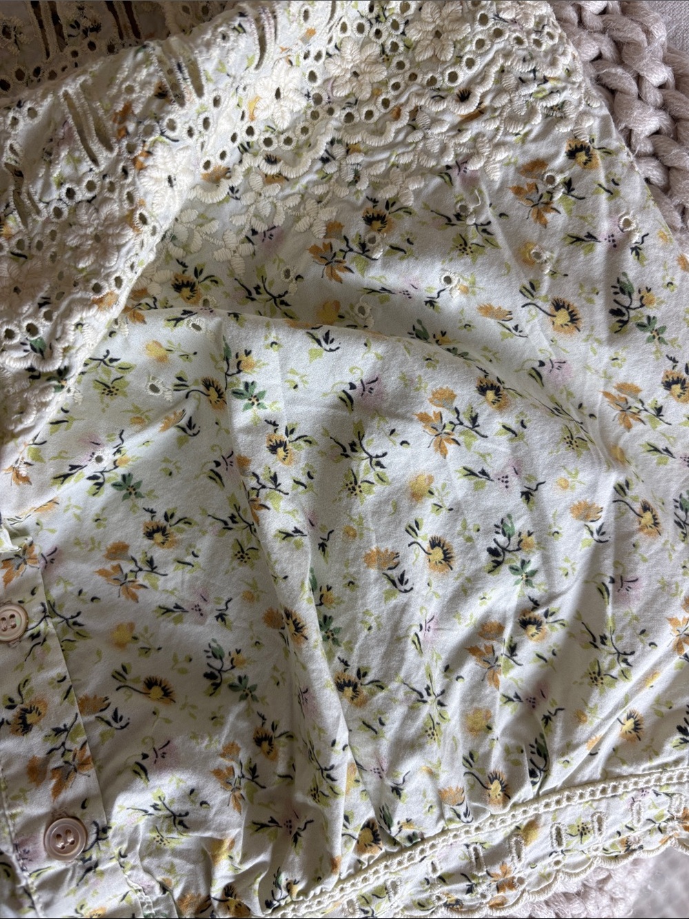 Doen Cream Floral Eyelet Lace Camisole - Picture 6 of 9